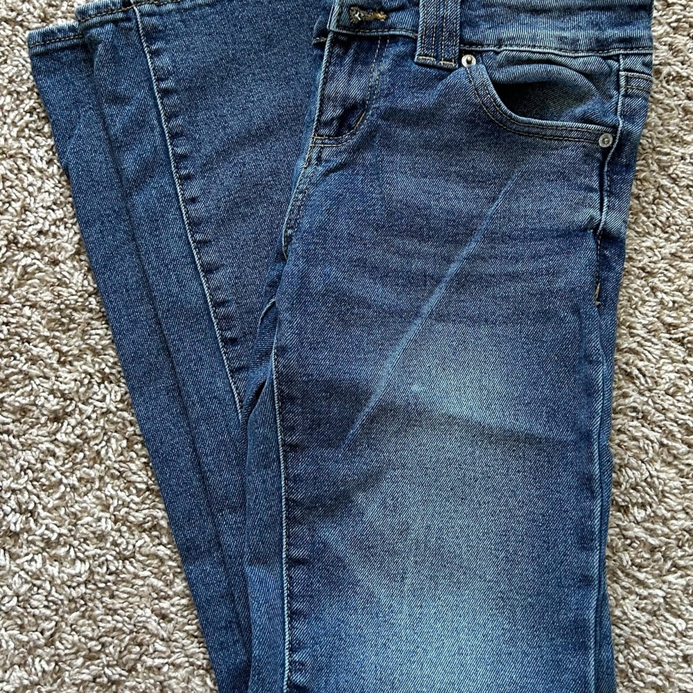 Women’s dark blue low-rise jeans